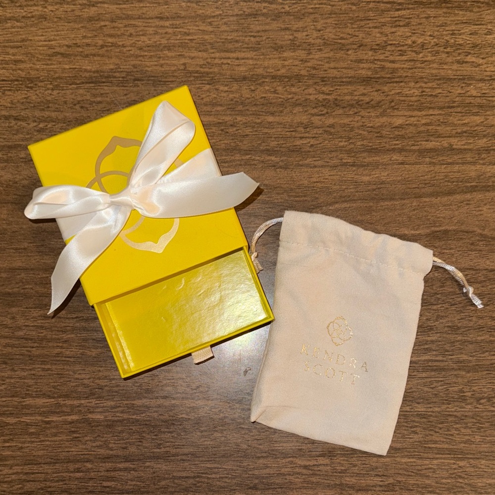 Kendra Scott Yellow Box with Cream Pouch
